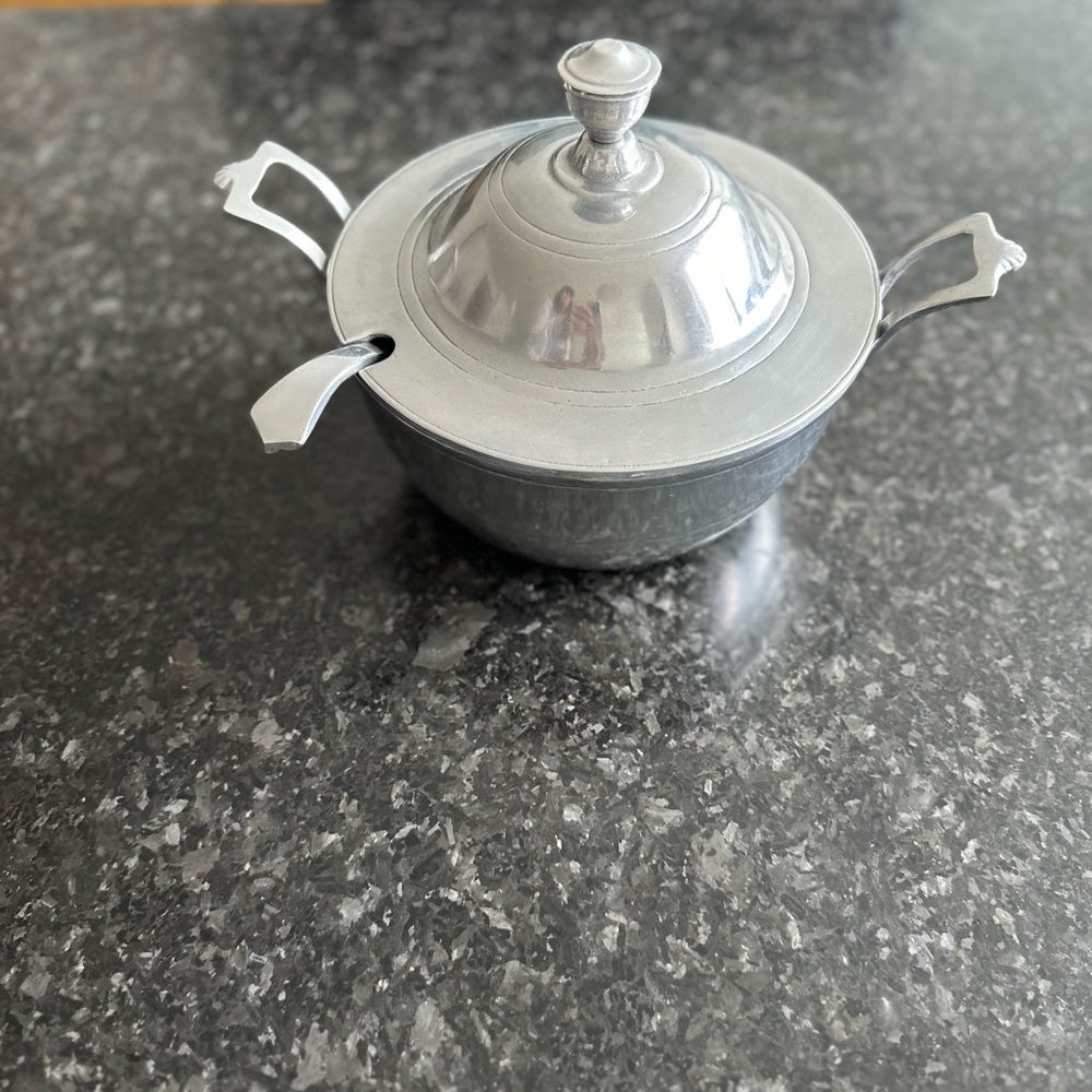 COPY - Wilton ARMETALE Pewter Soup Tureen with Ladle Soup Pot Decorative Tureen